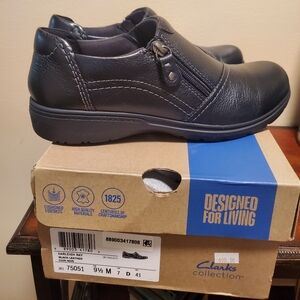 NWT Clarks Leather Slip On